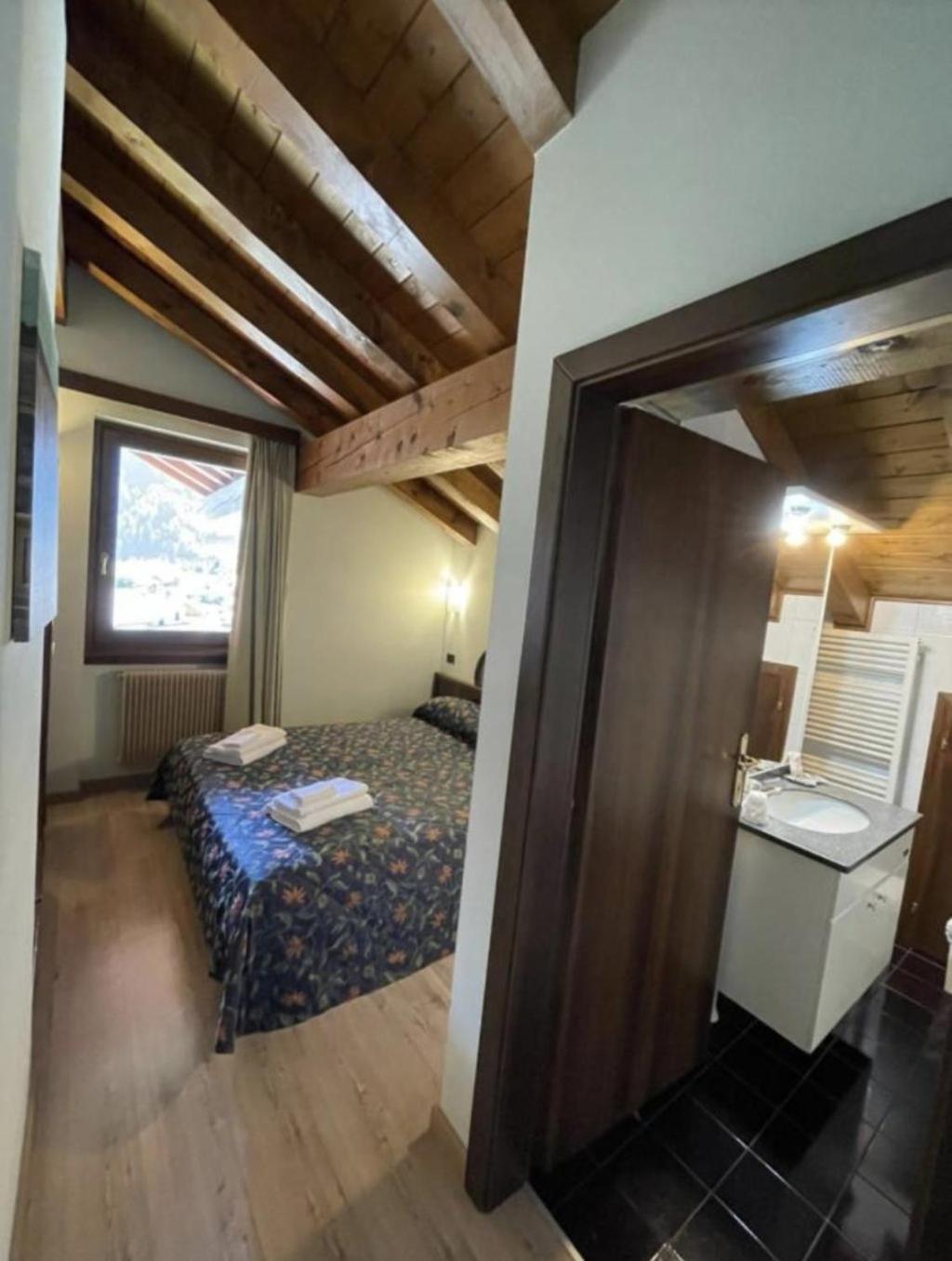Hotel Quadrifoglio بينْسولُ المظهر الخارجي الصورة