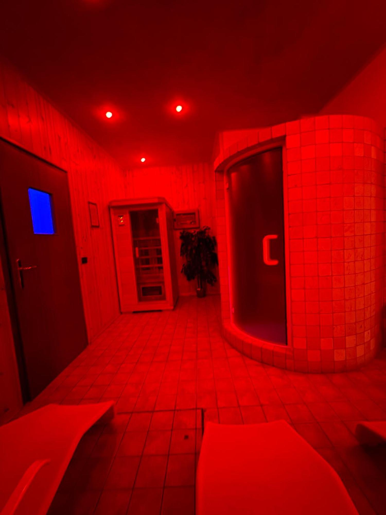 Hotel Quadrifoglio بينْسولُ المظهر الخارجي الصورة