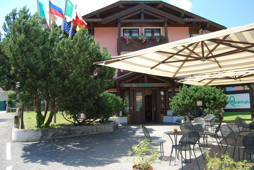 Hotel Quadrifoglio بينْسولُ المظهر الخارجي الصورة