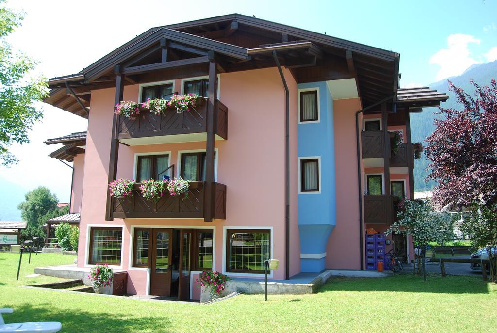 Hotel Quadrifoglio بينْسولُ المظهر الخارجي الصورة