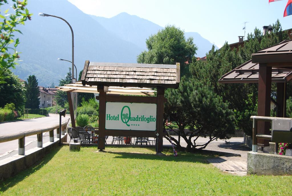 Hotel Quadrifoglio بينْسولُ المظهر الخارجي الصورة