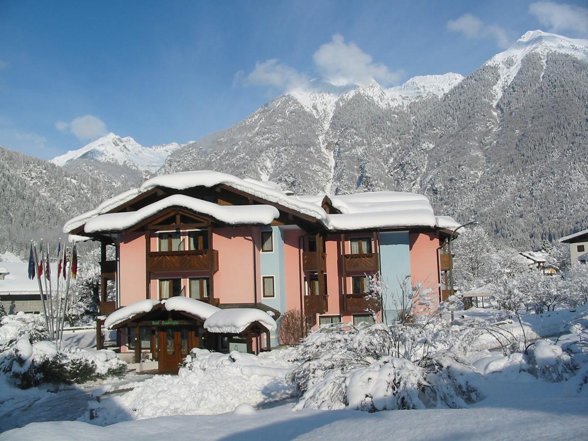 Hotel Quadrifoglio بينْسولُ المظهر الخارجي الصورة